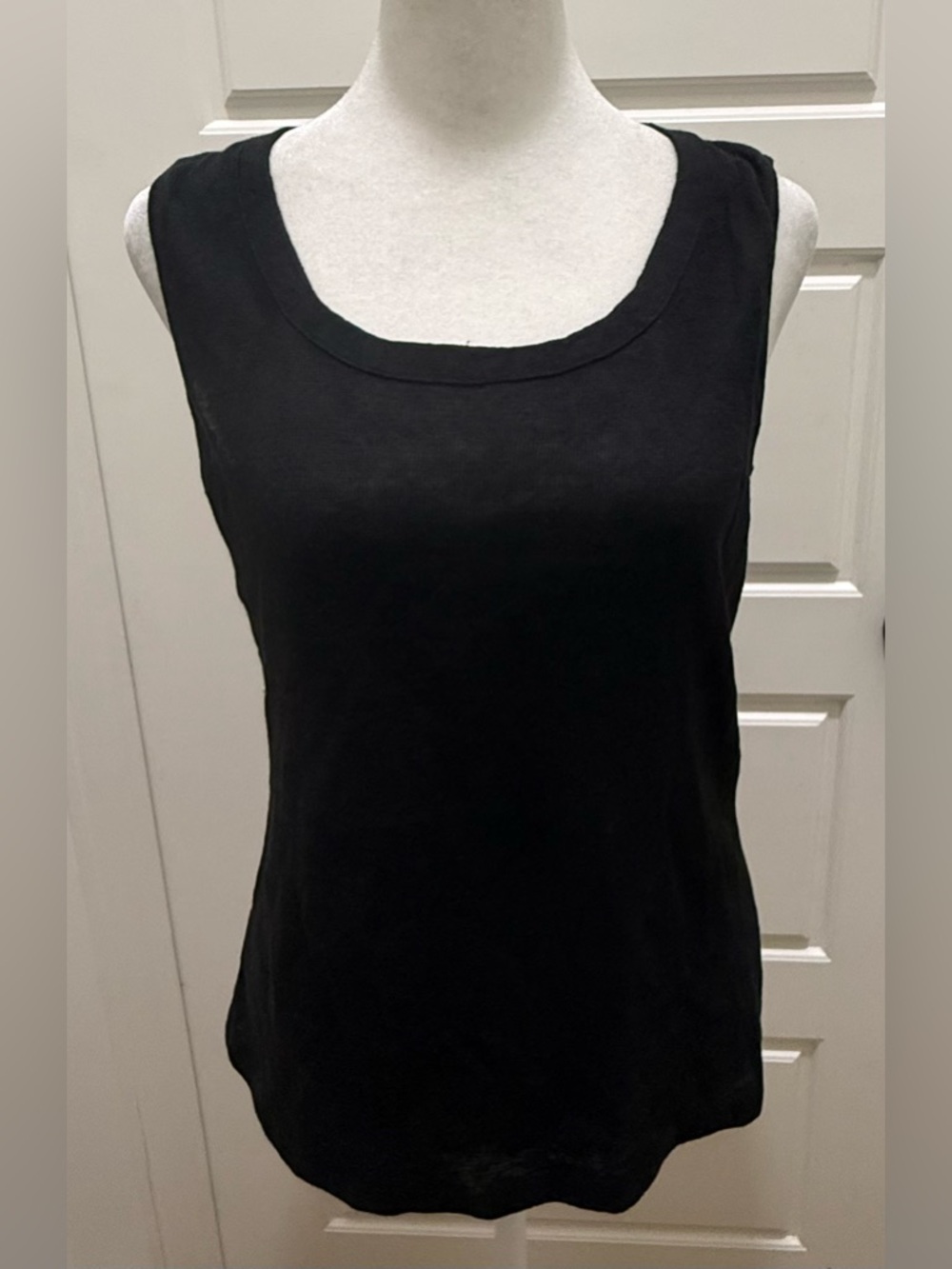 Lafayette 148. 100% Linen, Black, Blouse. Size Small.
